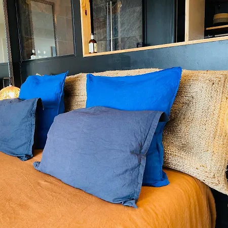 Panorama & Bed and Breakfast 4*