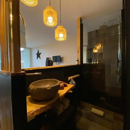 Panorama & Bed and Breakfast 4*